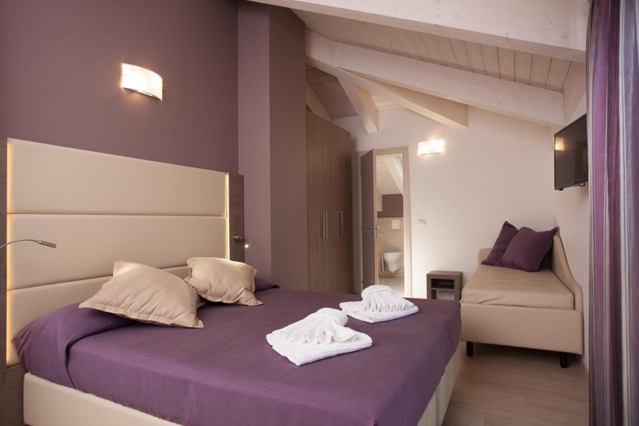 Hotel Gioia リミニ エクステリア 写真