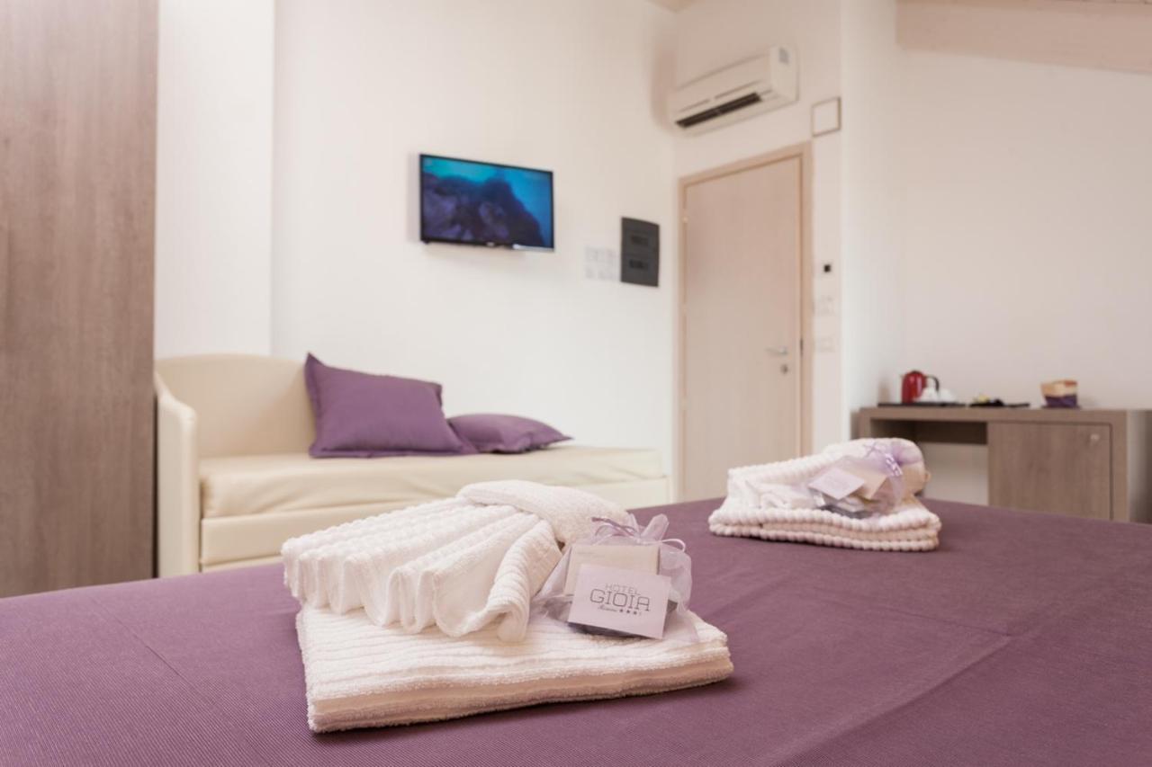 Hotel Gioia リミニ エクステリア 写真