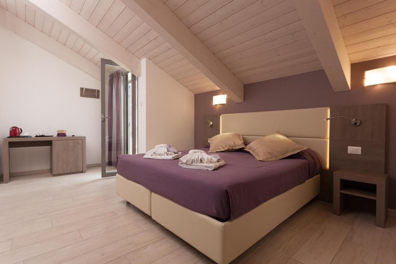 Hotel Gioia リミニ エクステリア 写真