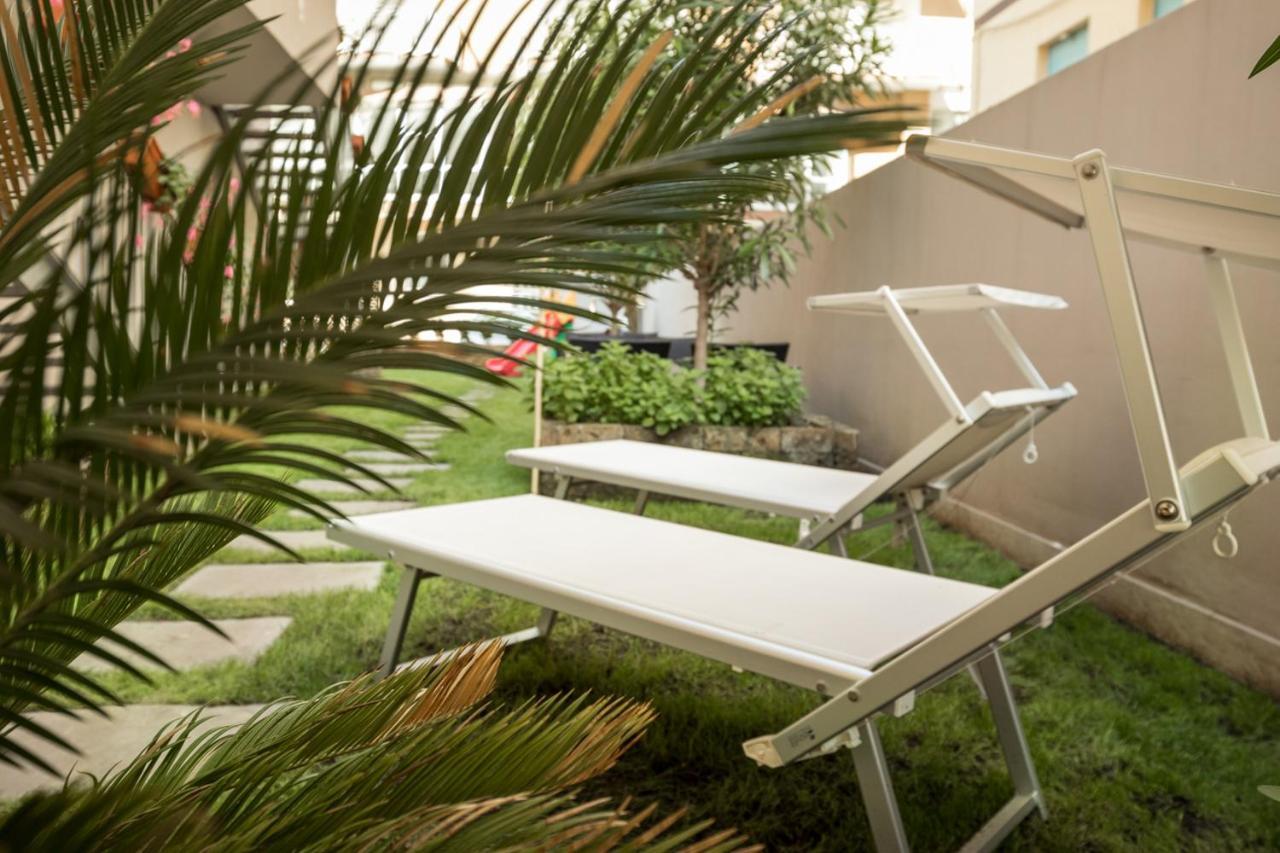 Hotel Gioia リミニ エクステリア 写真