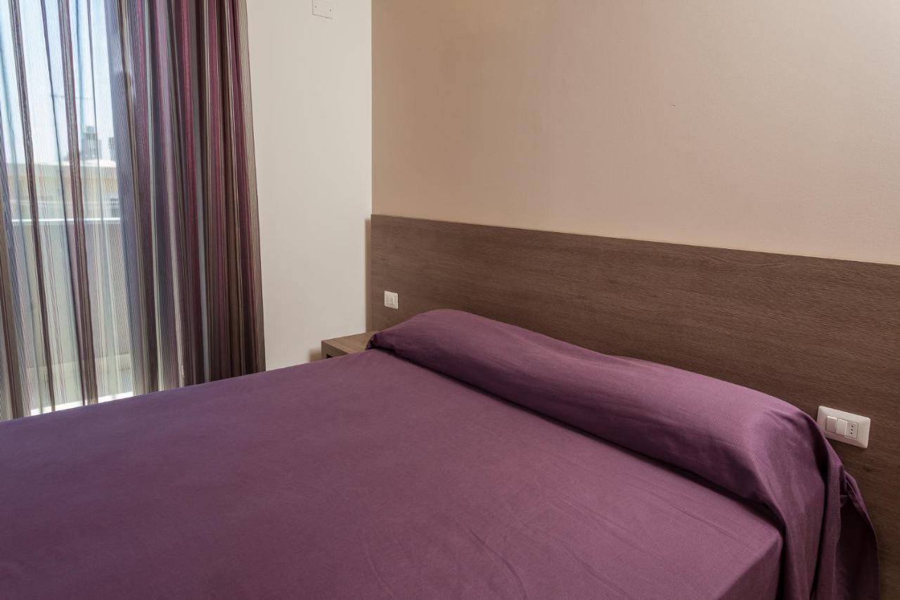 Hotel Gioia リミニ エクステリア 写真