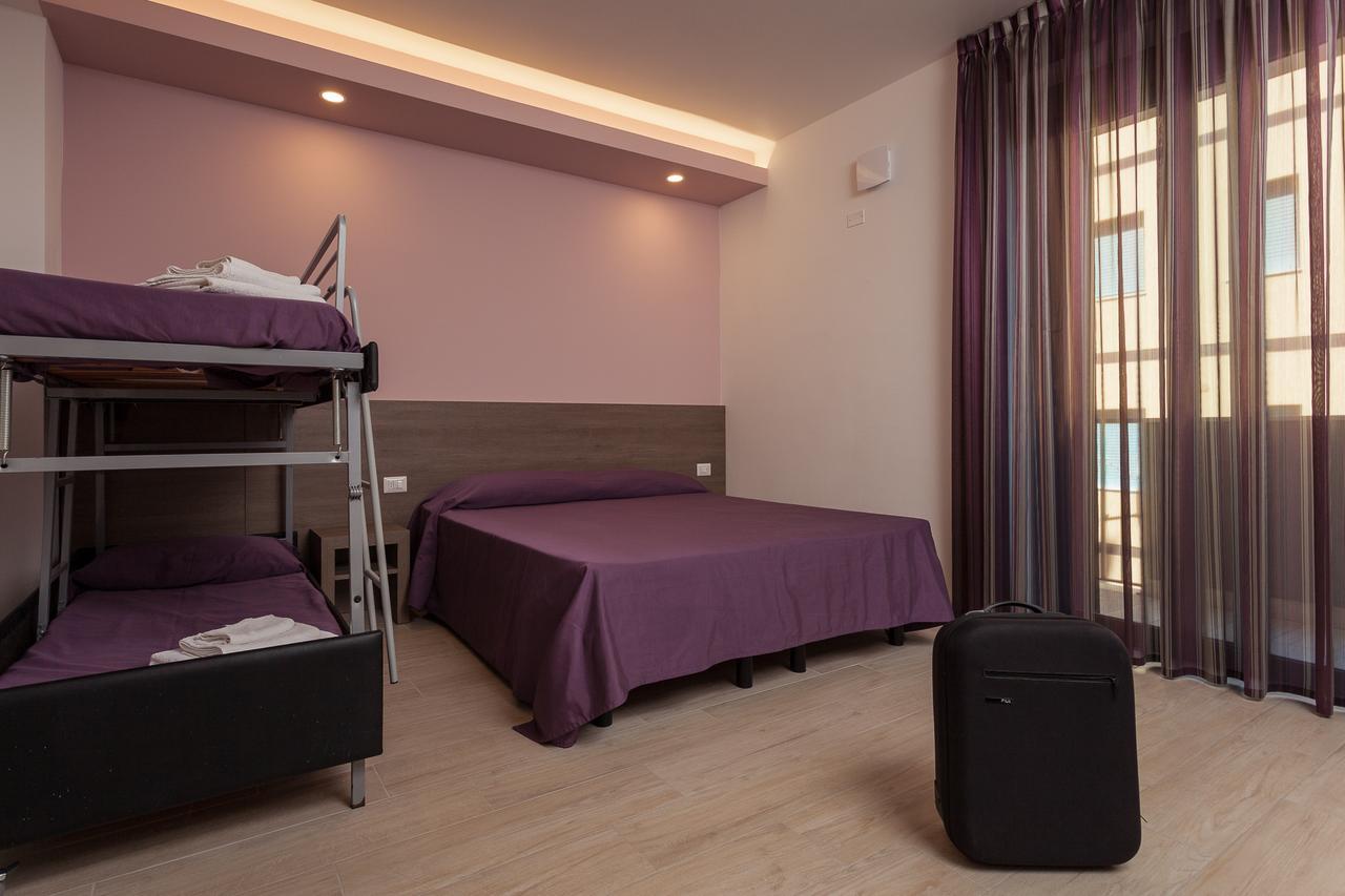 Hotel Gioia リミニ エクステリア 写真