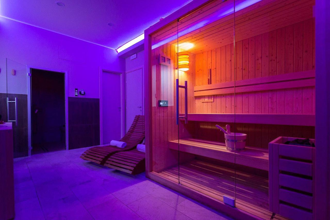 Hotel Gioia リミニ エクステリア 写真
